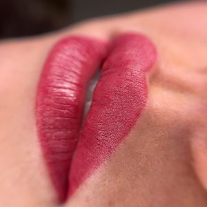 Maquillage semi-permanent lèvres